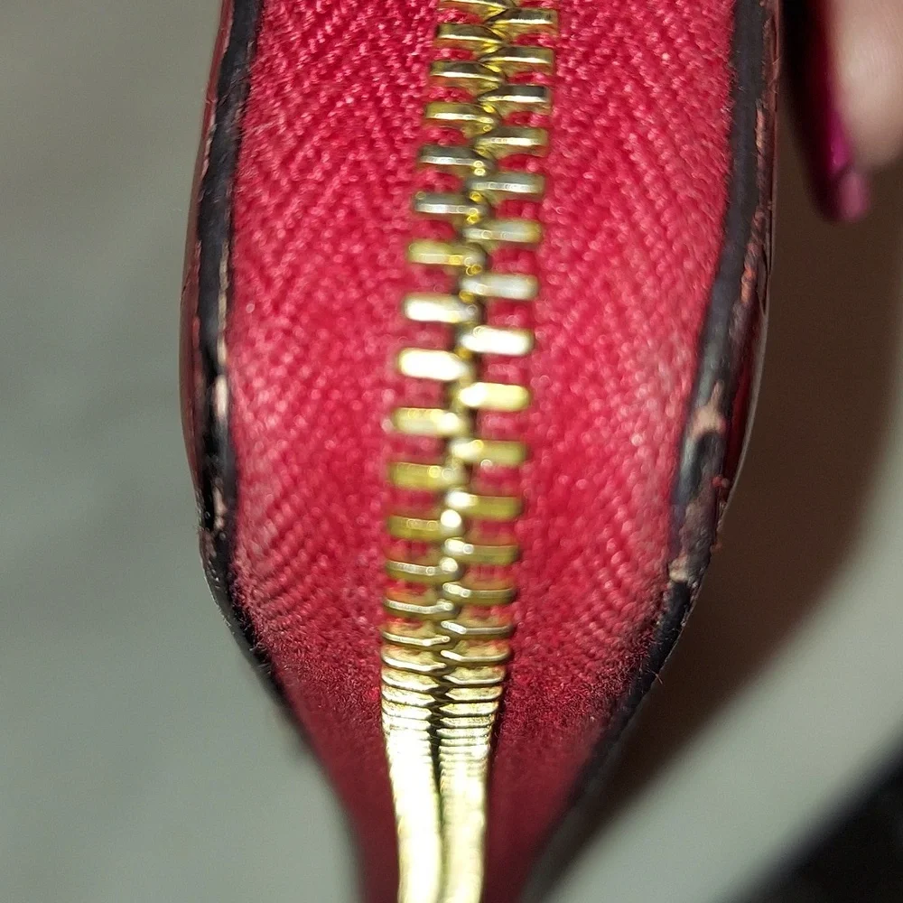 Gucci Guccissima Bow Zip Around Red Leather Zippy Wallet! - Picture 6 of 9